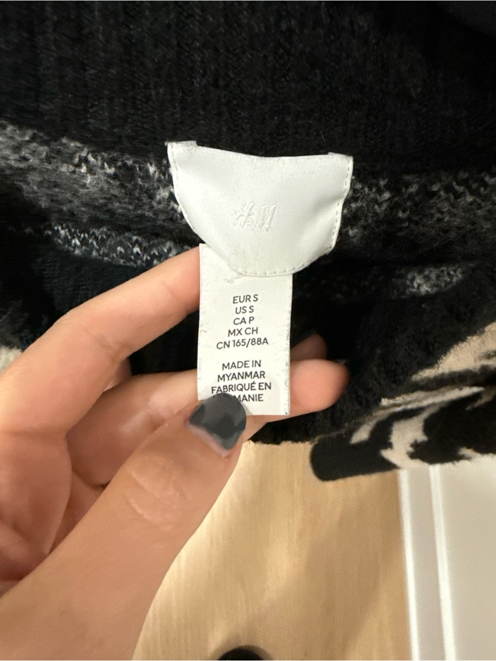 H&M Black and Cream Geometric Turtleneck Sweater - Picture 2 of 3